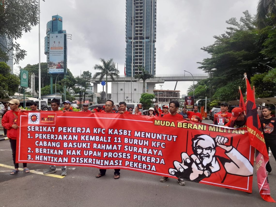 Pekerjakan kembali 11 orang buruh yang di PHK sepihak!